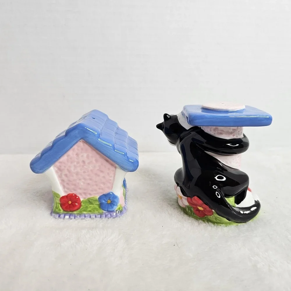 Vintage Tweety Bird Sylvester Warner Brothers Salt & Pepper Shakers